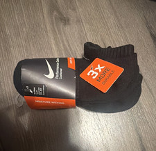 Nike Athletic Cushioned Moisture Wicking Socks Arch Support Black S SX4721-001