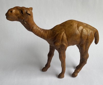 Figur Kamel Vintage Leder Handarbeit ca. 19 cm lang, Glasaugen