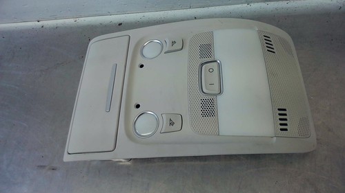 Glas Innenbeleuchtung vorne 8T0947135B Audi A4 Avant 2.0 TDI DPF B8 2008-2011