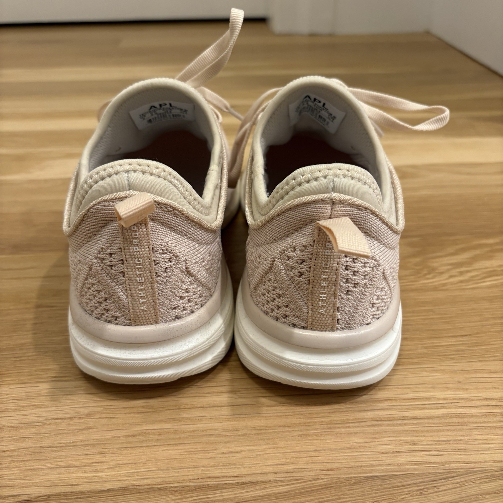 APL Techloom Phantom Sneakers Beach/Ivory Size 8