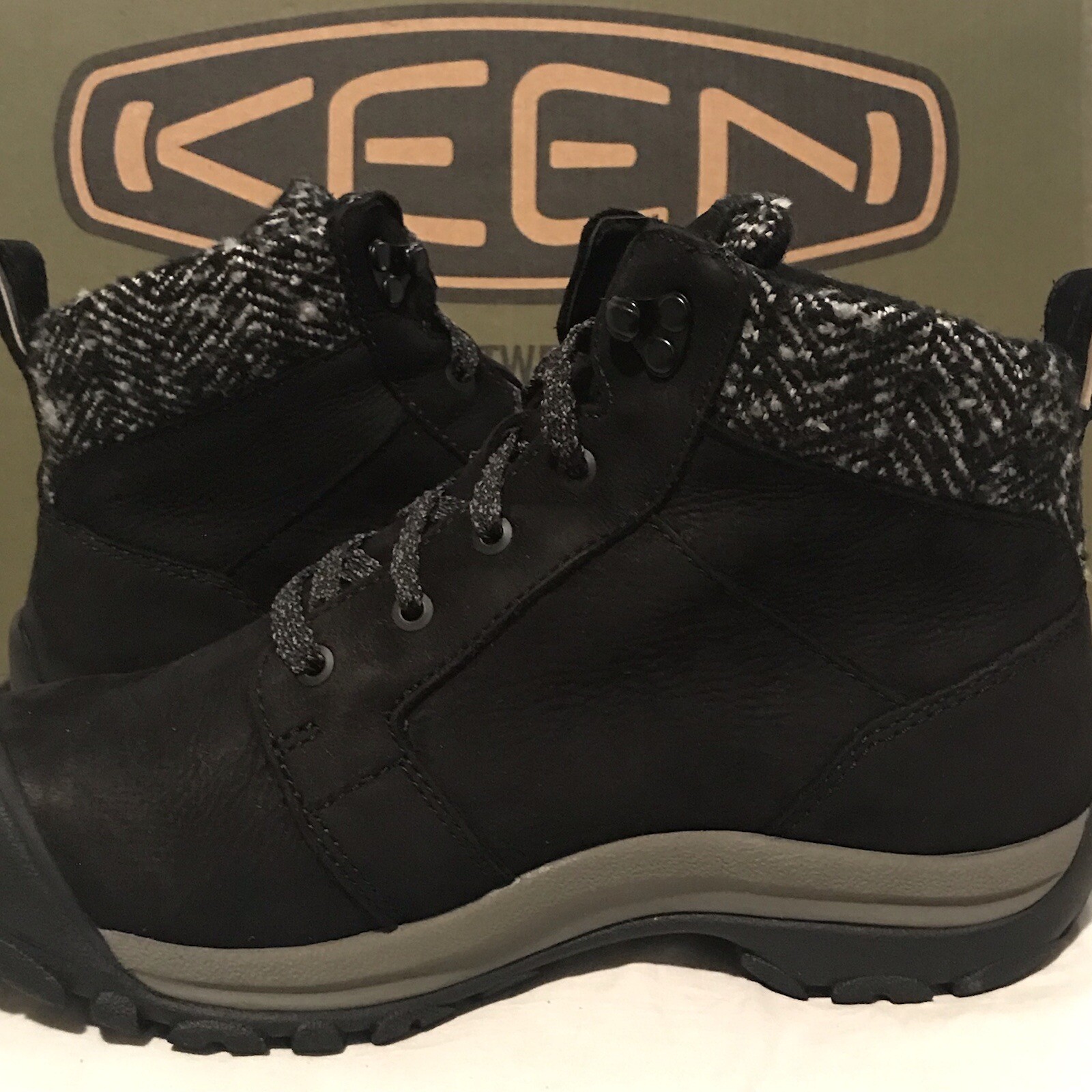 Stivali da neve invernali impermeabili NUOVI KEEN donna taglia 7 M KACI II (2) 1025452 neri