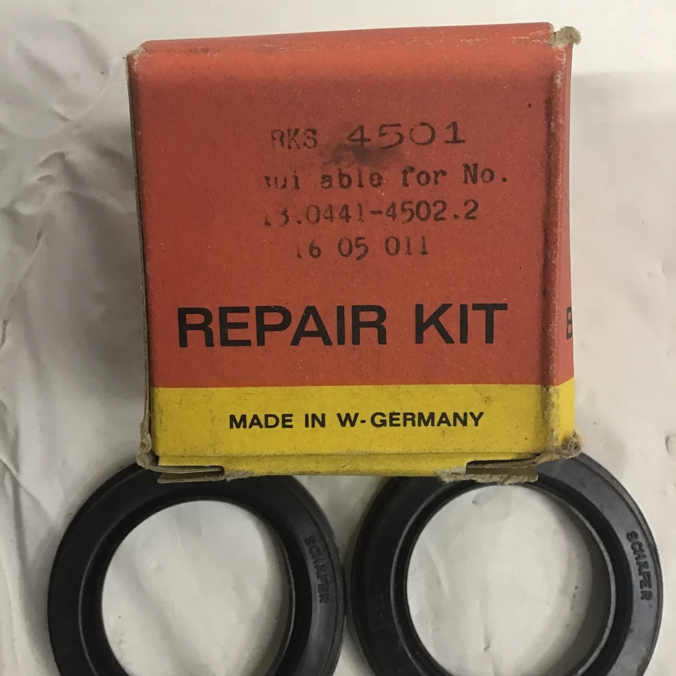 Opel GT 1100 NOS Front Caliper kit by FAG/Schafer 1969-71 w/power brakes Foto 2 de 4