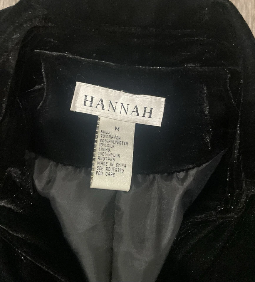 Chaqueta vintage Hannah forrada de terciopelo negra con botones de metal Foto 4 de 4