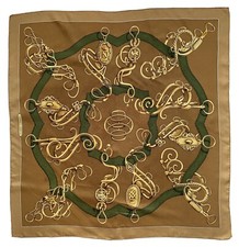 Carré en soie HERMES vintage
