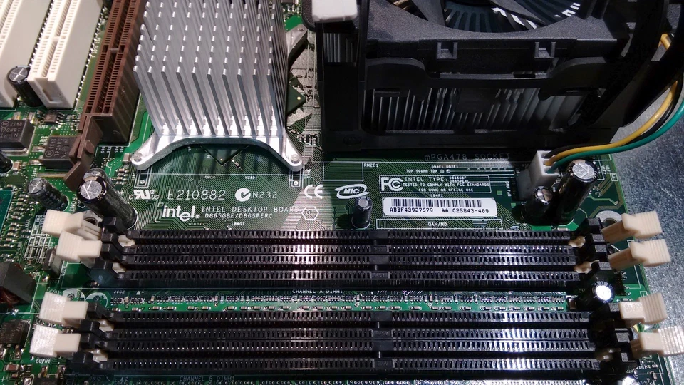 GE VIVID 7 logiq 9 BEP D865GBF/D865PERC [C25843] +CPU 3GHz+ 1GB Motherboard  - Imagen 3 de 4