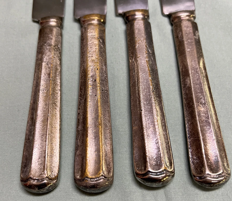 4 cuchillos de cena Pottery Barn Tivoli de latón e acero inoxidable acabado envejecido India Foto 3 de 4