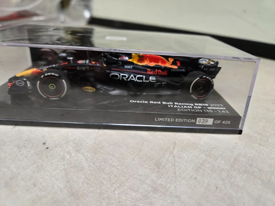 Verstappen 1:43 RB19 GP Monza 2023 Ganador Donkerblauw Edición Limitada Italiana Foto 2 de 4