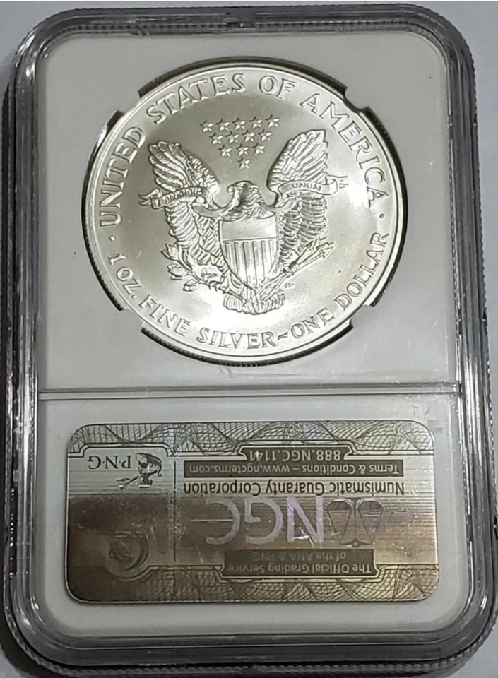 1996 $1 Key Date AMERICAN EAGLE NGC MS68 Brown Label 1 Oz Silver Coin. - Image 2 of 4