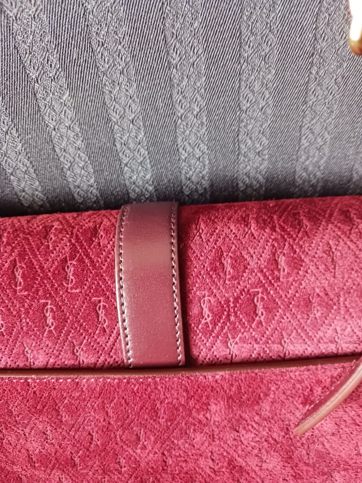 SAINT LAURENT AUTENTICA BORSA IN PELLE SCAMOSCIATA MONOGRAMMA YSL BORSA A TRACOLLA BORDEAUX CINTURINO IN PELLE VIOLA BORDEAUX