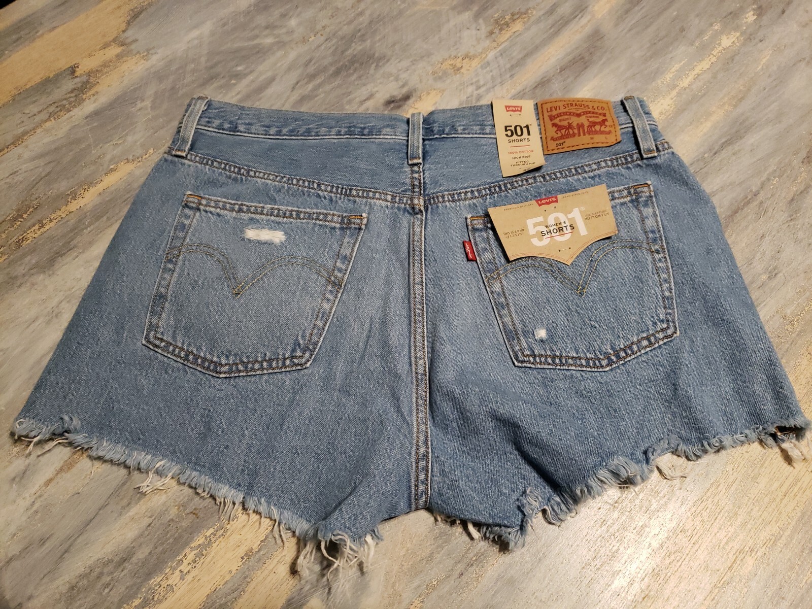 Купить Levi's 501 Denim Cutoff Shorts 