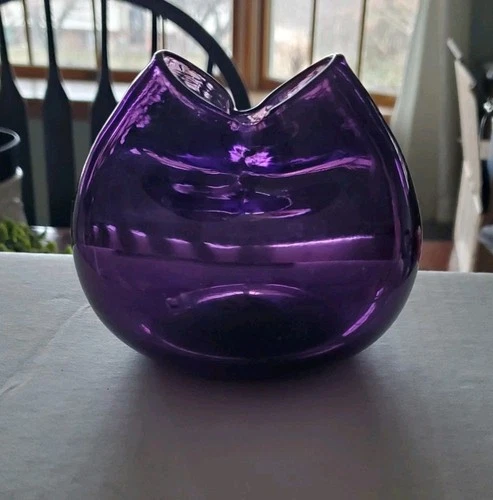 Vintage Hand-Blown Blenko Glass Mid Century pinched Spout Purple Small Vase