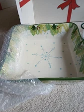 temptations hometown xmas 2 qt square baker trivet wireholder giftbox w/lid