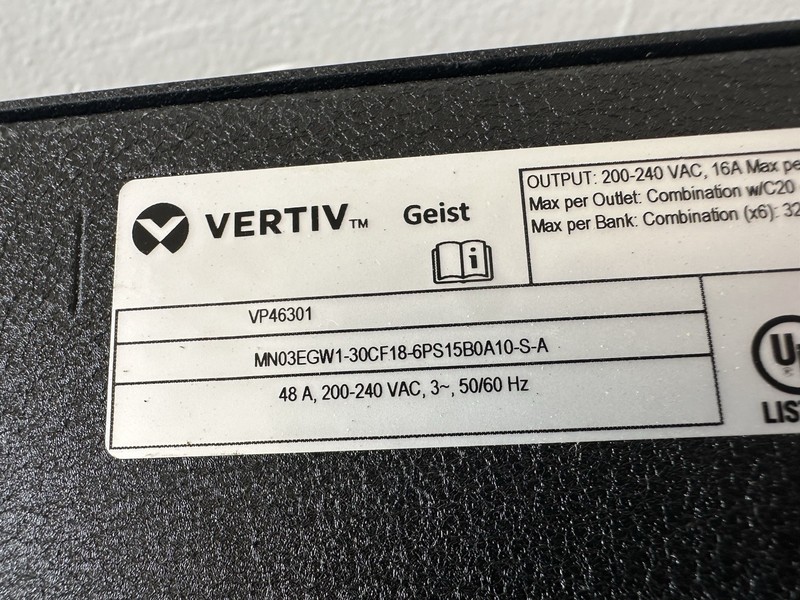 Vertiv Geist Rack PDU Combination Outlet C13 / C19 60A 208V Delta VP46301