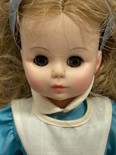 Vintage Madame Alexander Alice in Wonderland 13” doll #1552 - Picture 4 of 8