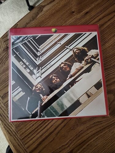 The Beatles '1962-1966' 1977 RED FLAG SERIES Japan stereo Lp set MINTY COND - Picture 3 of 8