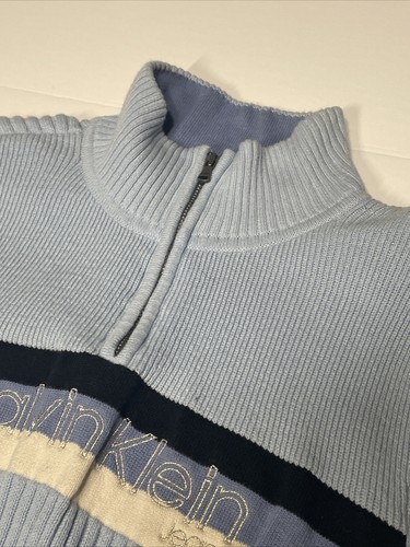 Suéter Pullover Calvin Klein Vintage Y2K Azul Claro Rayas Acanalado Cuarto Cremallera - Imagen 8 de 8