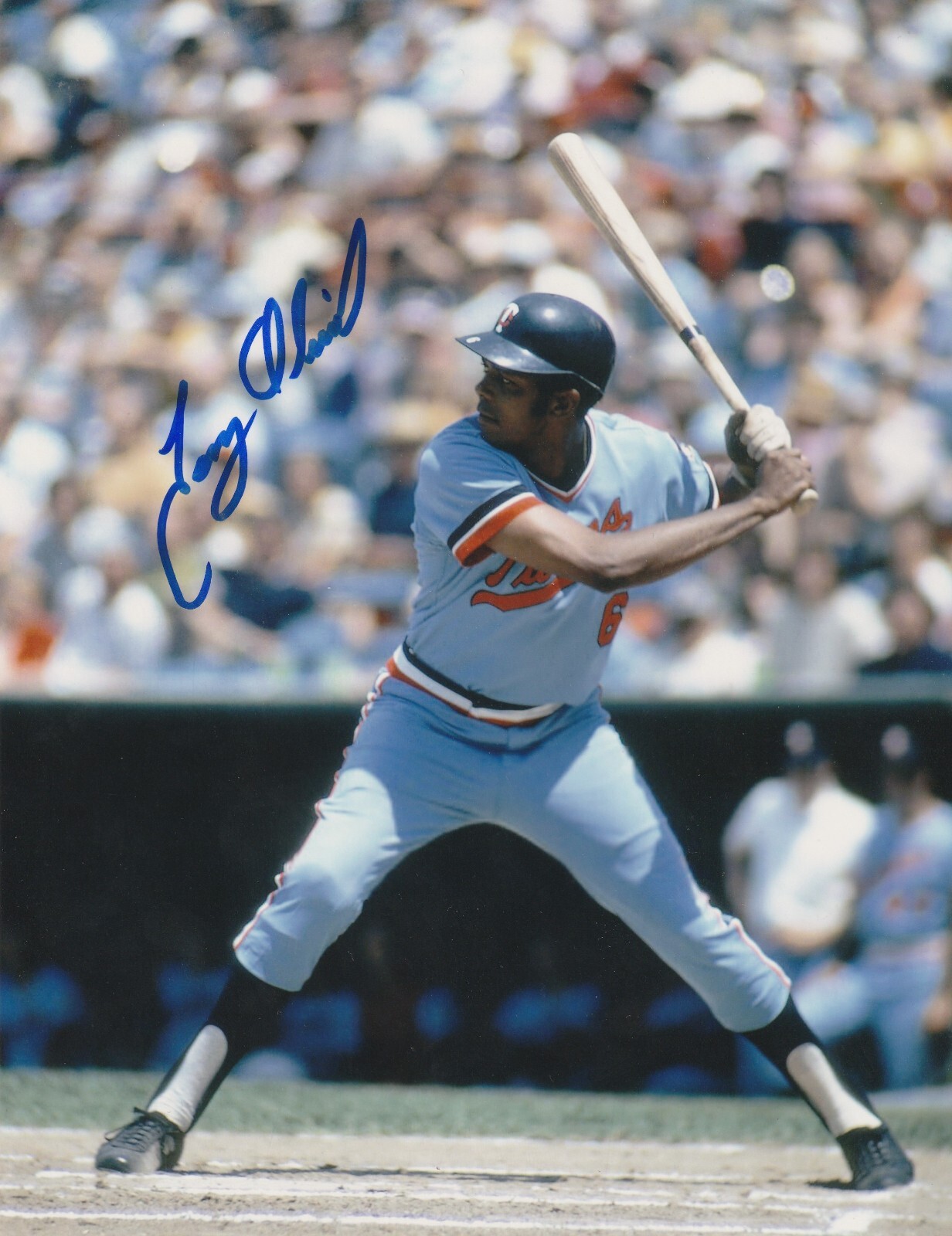 TONY OLIVA MINNESOTA TWINS ACTION SIGNED 8x10 