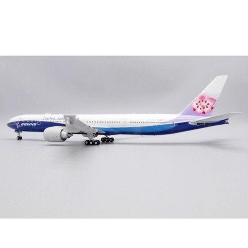 JC Wings 1/200 China Airlines Boeing 777-300ER B-18007 XX20020 Finished Model - Picture 6 of 12