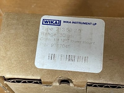 NEW WIKA 213 53 2.5'' 30 PSI 1/4'' NPT PN 9767045 PRESSURE GAUGE