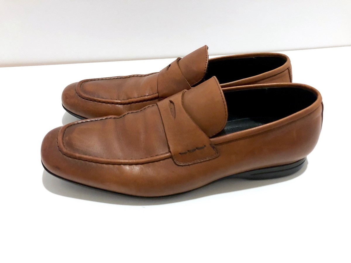 Saks fifth Ave leather champagne color MEN loafers size 9.5. Asking $150.00 NEW! Saks Fifth Avenue Brown Loafers for Men | Mercari main image 3