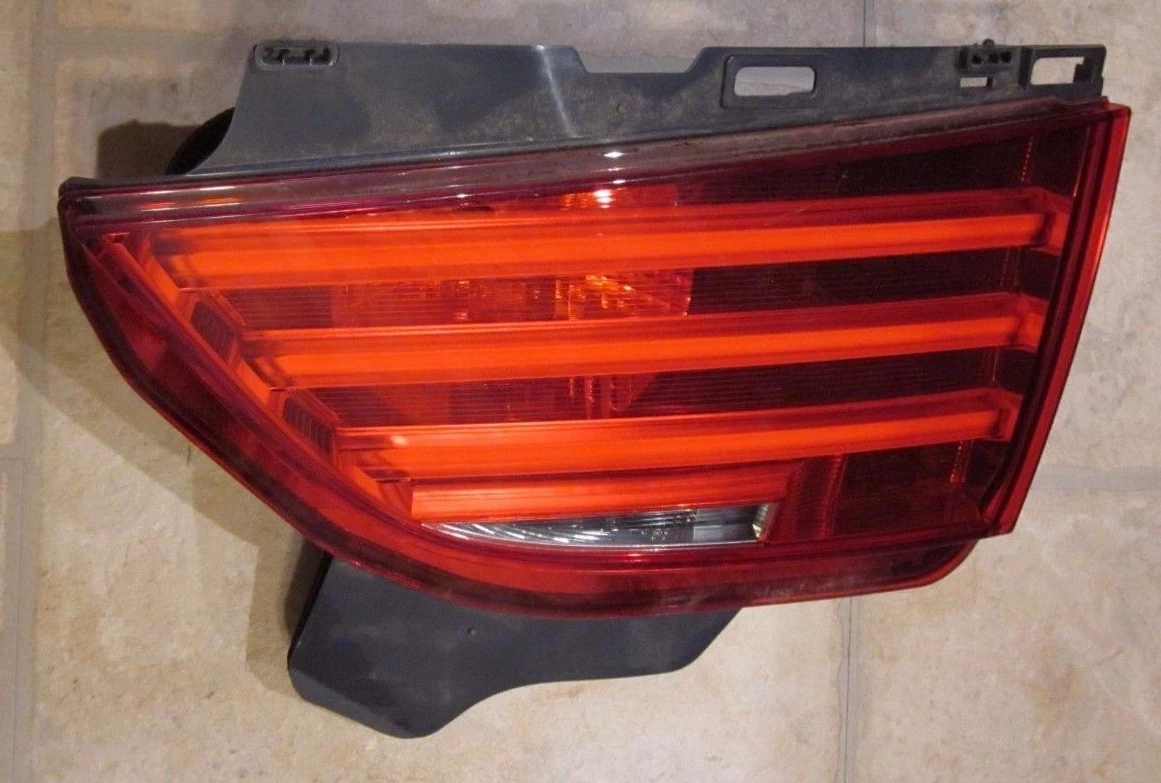 10-13 BMW F07 550i 535ix GT Tail Brake Light Rear Right Inner OEM 