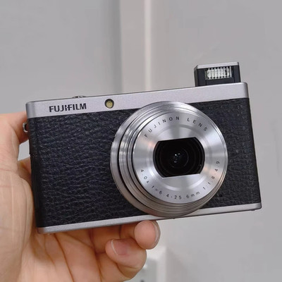 Fujifilm XF1 12MP Compact Camera   f/1.8  Premium EXR CMOS Pocket Camer English