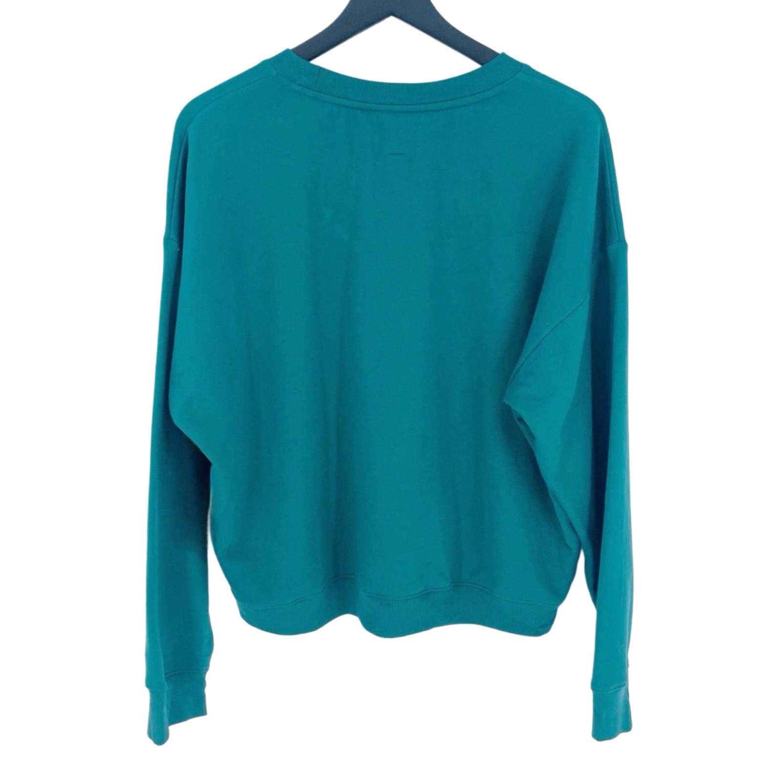 Common Threads BASIC Graphic Cropped Sweatshirt I… - image 3