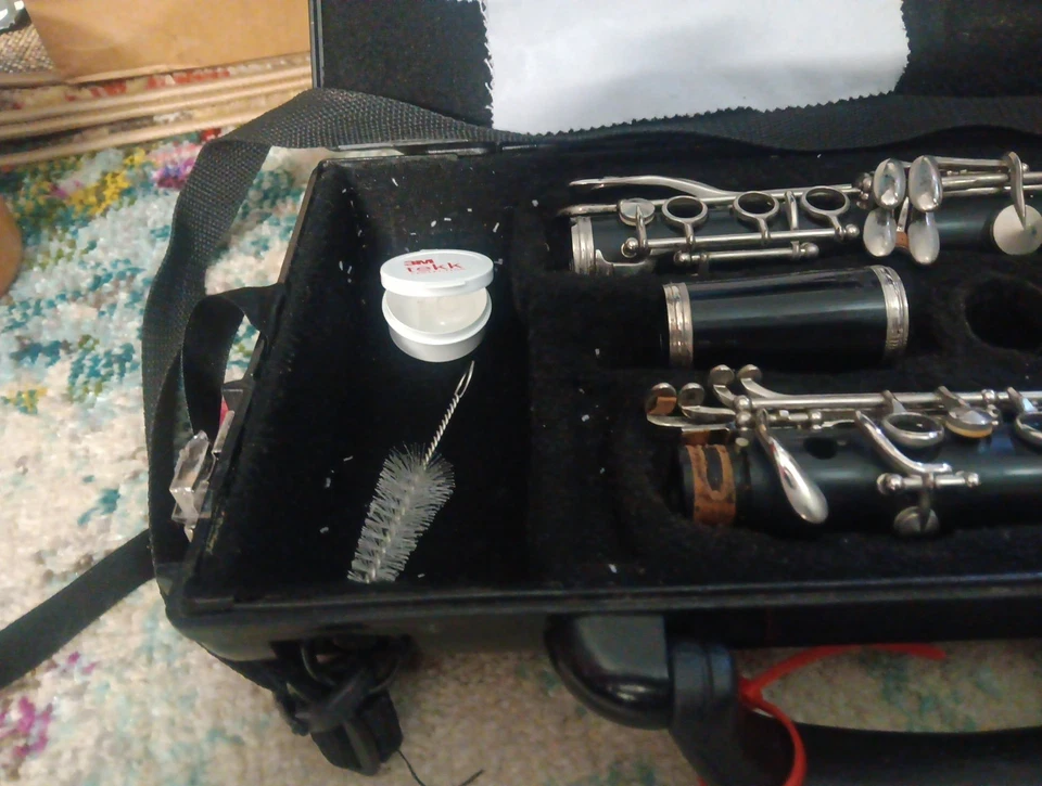 Clarinete Vito by LeBlanc Student Bb Hecho en EE. UU. - VENDIDO COMO ESTÁ - Necesita revisión Foto 3 de 4