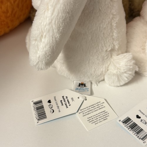 Jellycat (2): Conejito tímido con zanahoria y peonía Nuevo con etiquetas - Auténtico - Envío rápido - Imagen 5 de 6