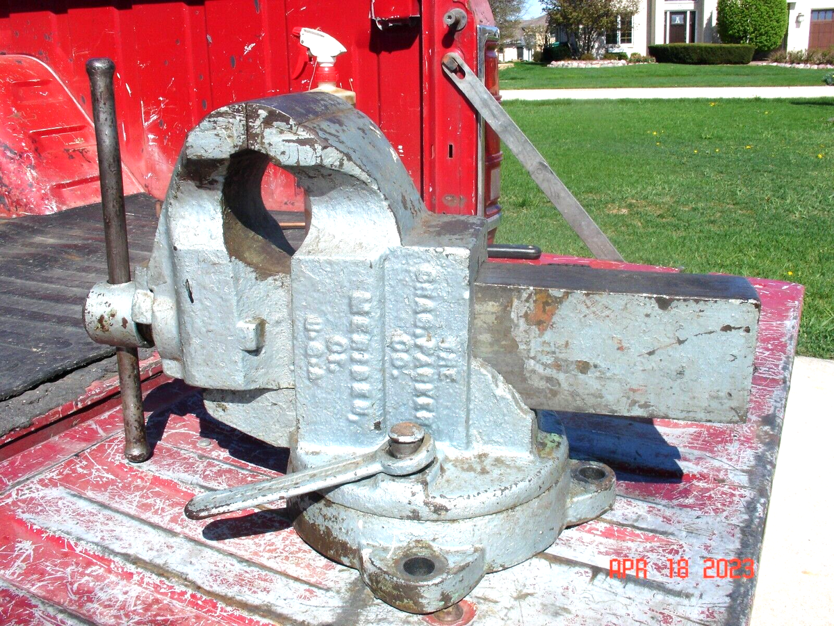 ＪＡＲＶＩＳページ Spring Trip Clevis - N188864 | John Deere | AKRS