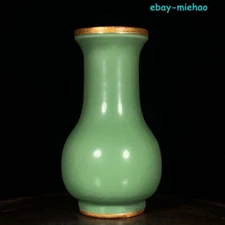 8.07-inch Song Longquan Kiln Plum Blossom Green Glazed Mouth Bottle