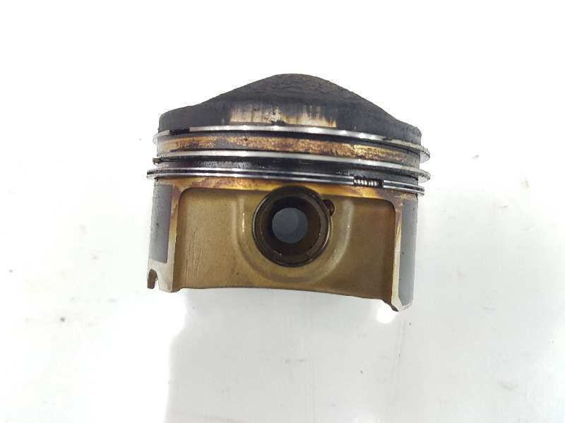 06D107066D Piston Volkswagen Golf V Saloon (1k1) GTI Year 2003 