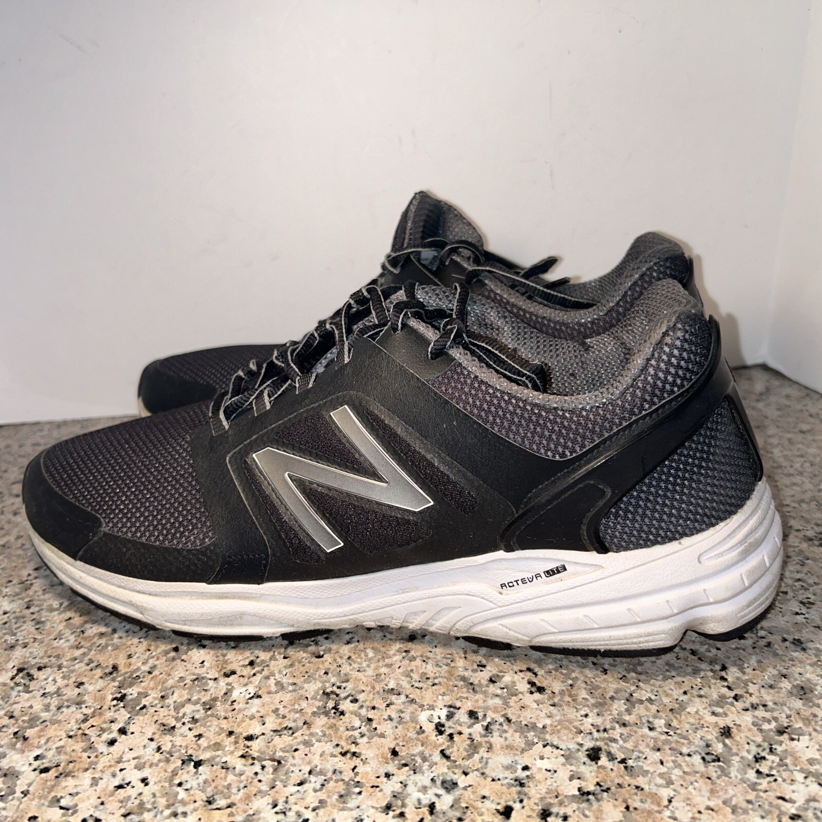 SAOLA Scarpe da corsa New Balance uomo M3040BK1 nere sneakers taglia 11 5