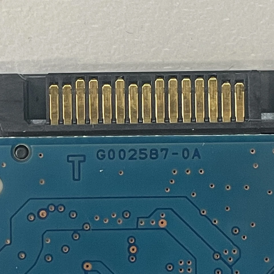 Toshiba MK series MK3256GSY 2.5" SATA HDD PCB Board G002587-0A 020 A0/LH013C - Image 4 of 4