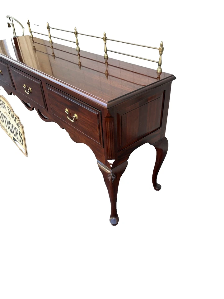 66972   Davis Furniture Buffet Sideboard Server Cabinet with Brass Gallery - Image 4 of 4