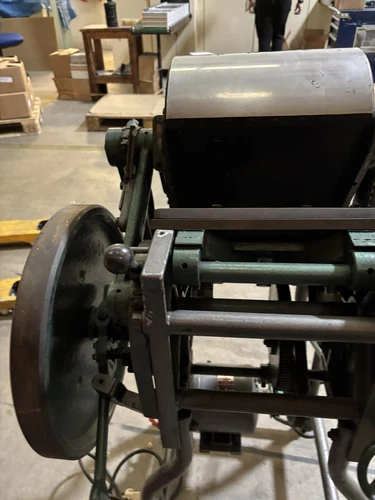 Adana Printing Press with rollers, plate and ink - Picture 4 of 5