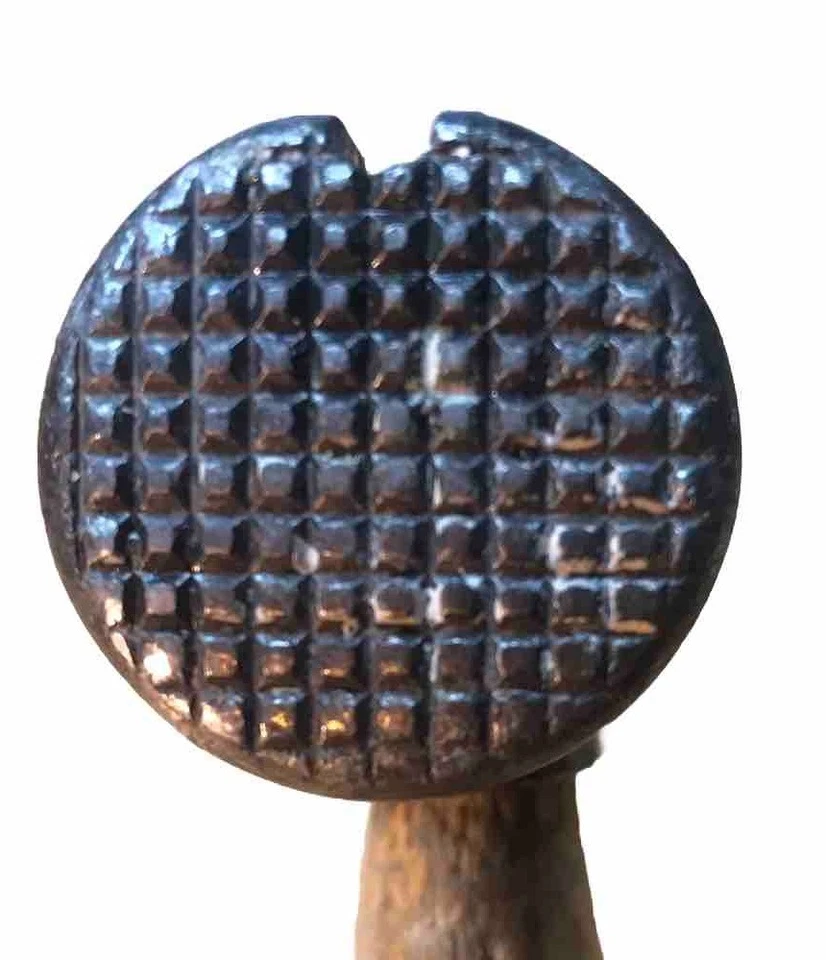 Martillo para enmarcar Milwaukee 48-22-9419 19 OZ cara fresada mango de nogal americano Foto 3 de 4