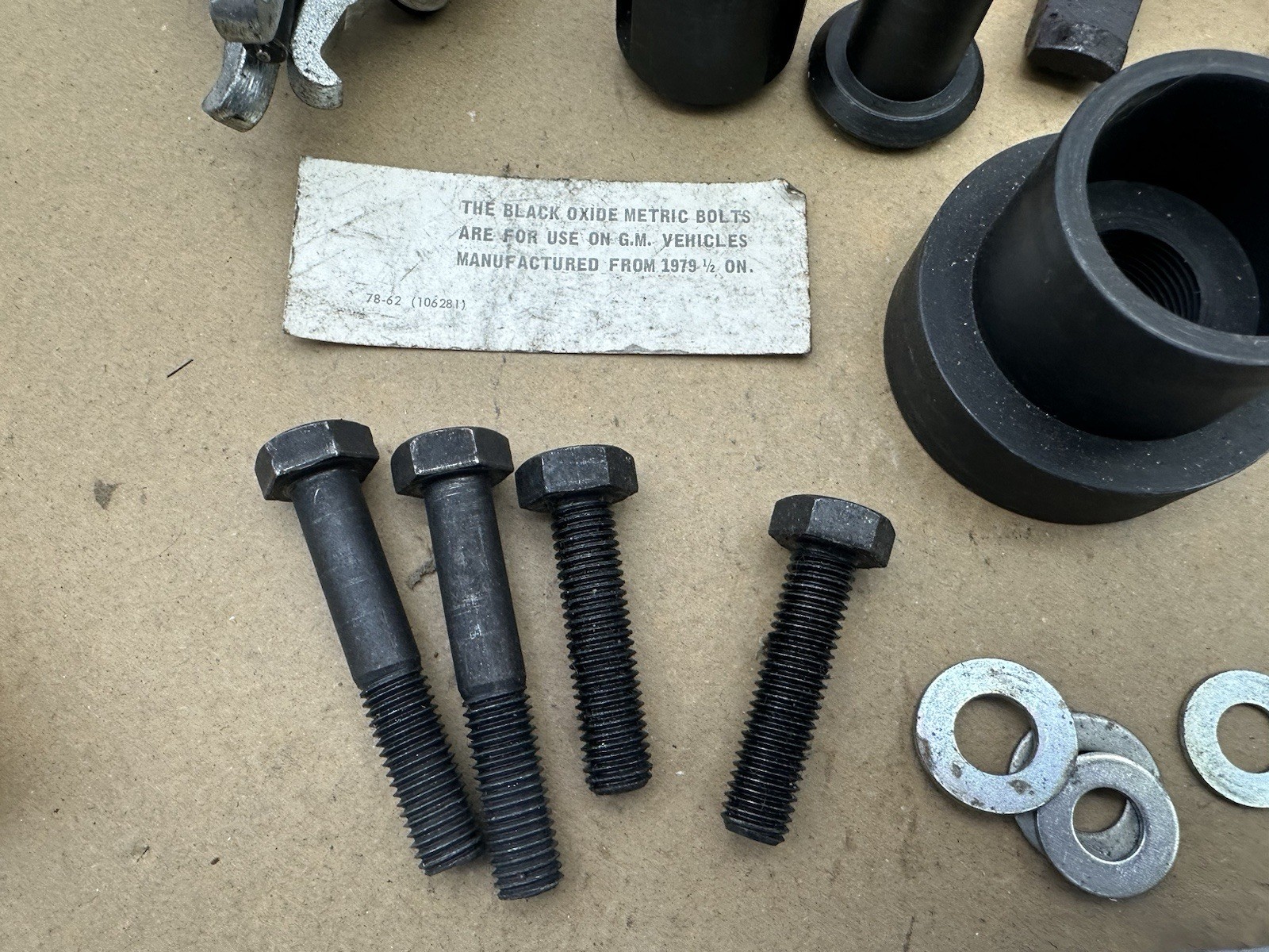 GENERAL MOTORS Robinair Kent Moore COMPRESSOR SERVICE Tool KIT R-4 #10830 USA