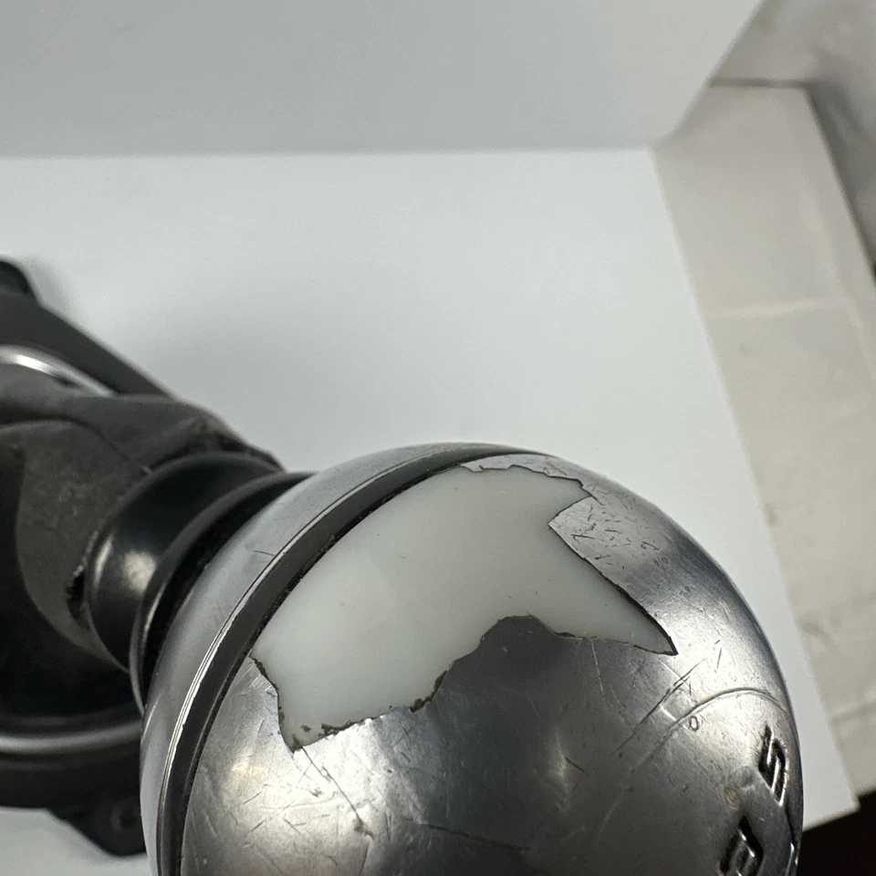 Dodge Dart 2013-2016 6 velocidades manual montaje de palanca de cambios perilla engranaje OEM 05106252AD Foto 4 de 4