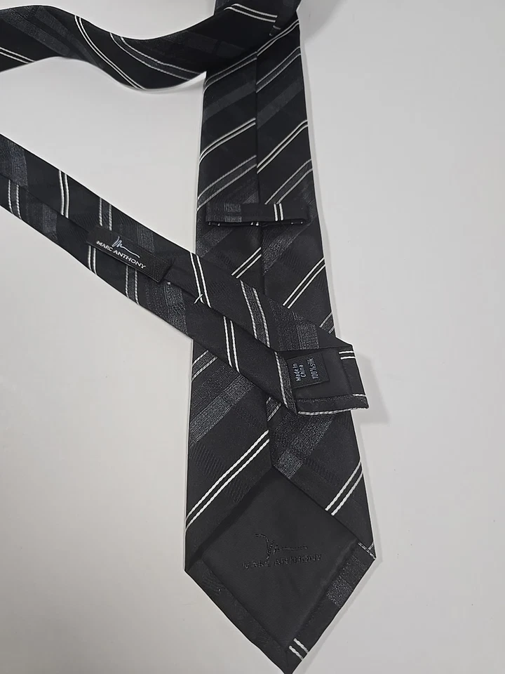 Corbata de cuello de seda a rayas negra talla única informal de negocios Mark Anthony para hombre Foto 2 de 4