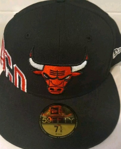 New Era 59Fifty Chicago Bulls Logo Side Split Script Black Fitted Hat 7 5/8