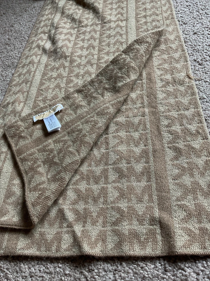 Bufanda inicial Michael Michael Kors, acento metálico dorado Foto 4 de 4