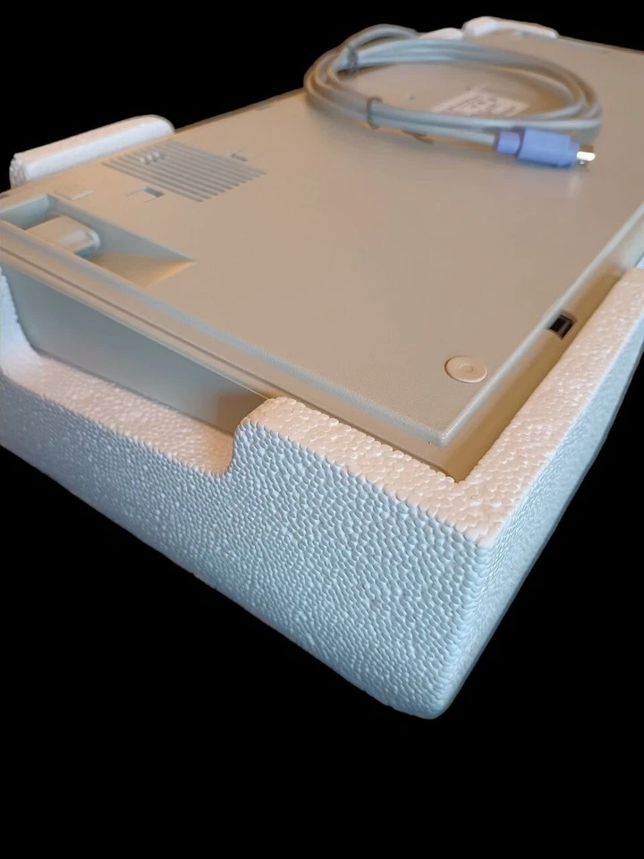 New IBM Model M by Lexmark Mechanical Keyboard made in USA, in Spanish W/Adapter - Image 3 of 4