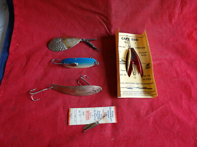 SELECTION OF VINTAGE NORTH AMERICAN FISHING LURES INC. W.E.J LOWE & PFLUEGER