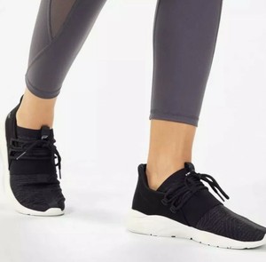 fabletics tennis shoes