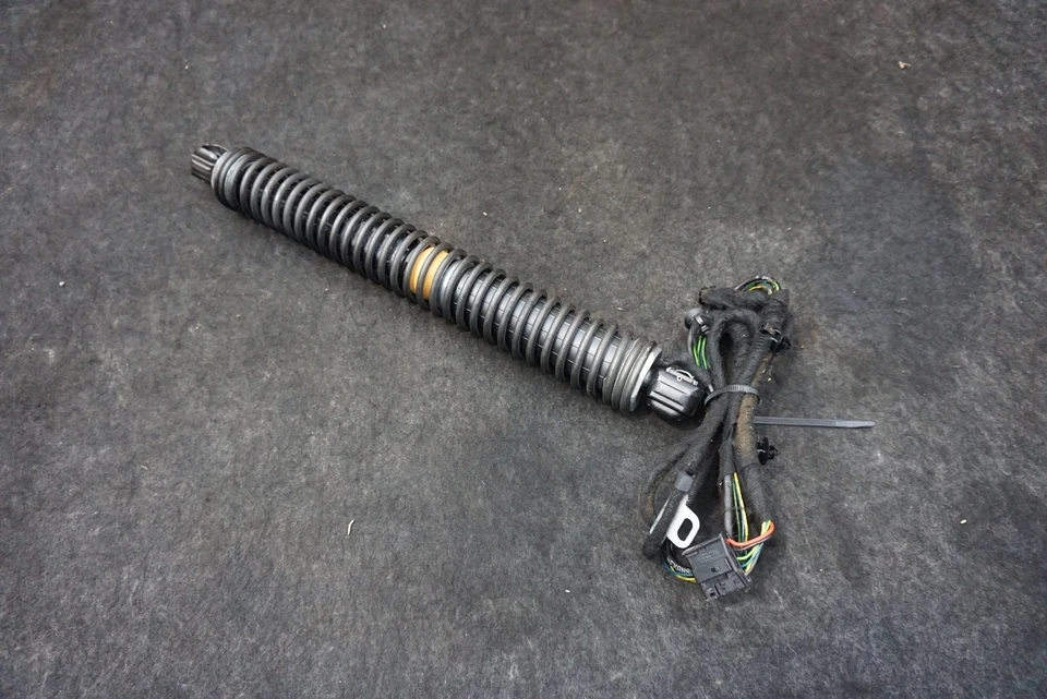 Juego de accionamiento de husillo de tapa de maletero trasero izquierdo 51247185713 BMW 760i 2010-14 Foto 3 de 4