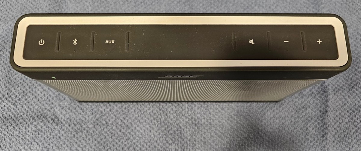 Bose Soundlink Bluetooth Speaker III 3 - Silver Model Bose Soundlink Bluetooth Speaker III 3 - Silver Model