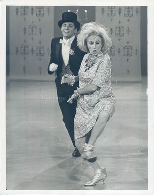 1968 Lima Ohio Phyllis Diller Opera House Performance Historic Vintage Photo 7x9