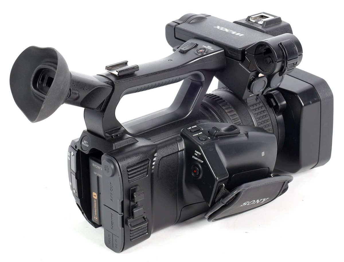 Sony PXW-Z150 4K XDCAM Professional Camcorder With Battery & Hood Sony PXW-Z150 4K XDCAM Professional Camcorder With Battery & Hood
