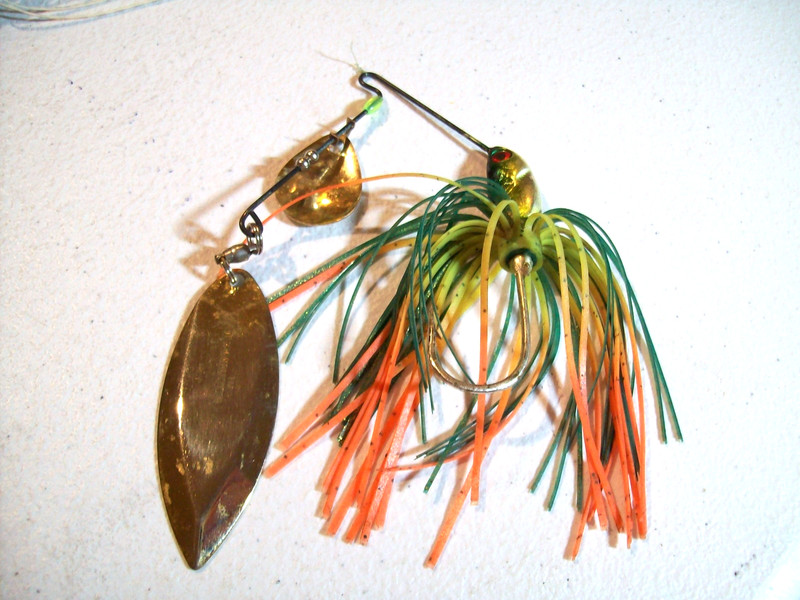 TERMINATOR SPINNERBAIT TITANIUM WIRE GREEN/ORANGE